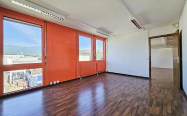 Office - image - 5