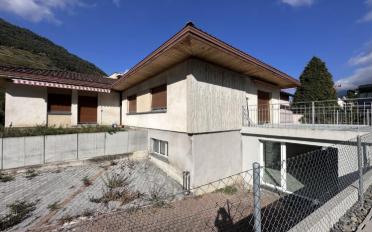 Einfamilienhaus 8.5 Zimmer - image - 1