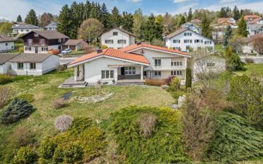 Villa 7.5 Zimmer - image - 1