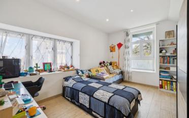 Gemischt genutzte Immobilie 12.5 Zimmer - image - 9
