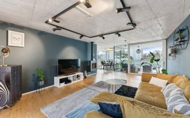 Attic flat 7 rooms - image - 2