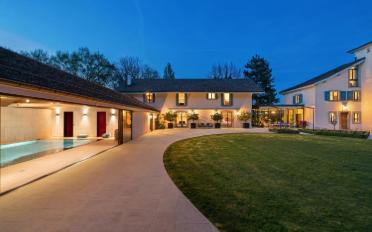 Single house 20 rooms - image - 2