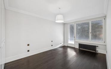 Apartment 6 rooms - image - 9