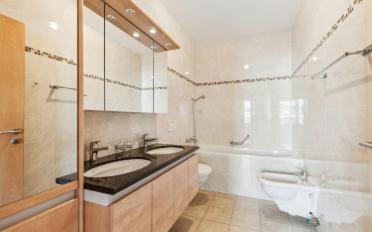 Apartment 5 rooms - image - 10