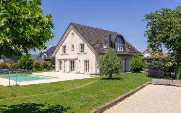 Villa 7.5 pièces - image - 1