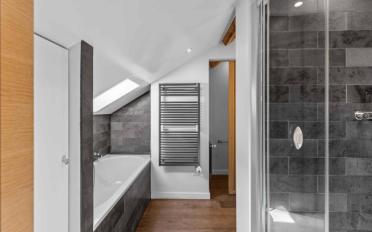 Attic flat 6 rooms - image - 9