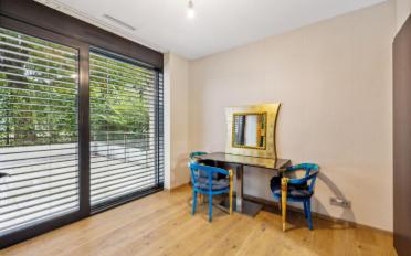 Apartment 4 rooms - image - 10
