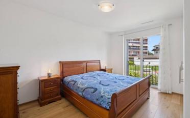 Apartment 4 rooms - image - 9