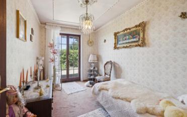 Einfamilienhaus 8.5 Zimmer - image - 8