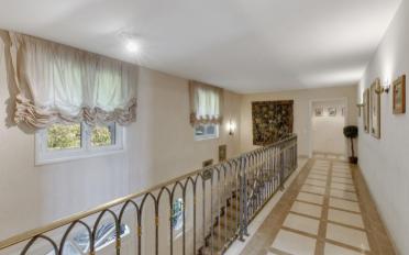 Einfamilienhaus 8.5 Zimmer - image - 9