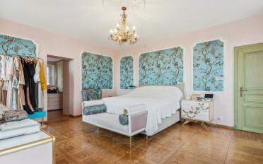 Single house 20 rooms - image - 10
