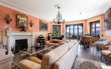Single house 20 rooms - image - 4