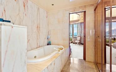 Single house 20 rooms - image - 10