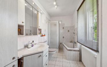 Single house 8 rooms - image - 10