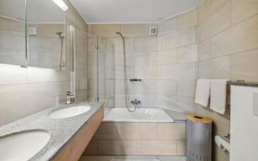 Apartment 5 rooms - image - 12