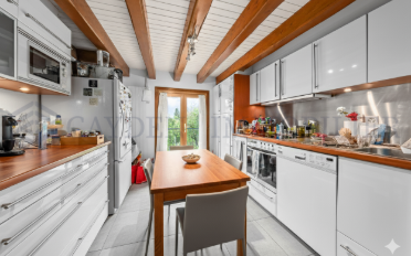 Single house 13 rooms - image - 10