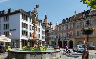 Mixed use property - image - 1