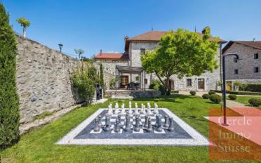 Château 18 pièces - image - 13