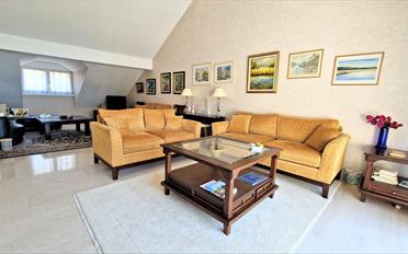 Attic flat 6.5 rooms - image - 2