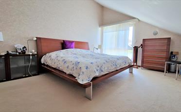 Attic flat 6.5 rooms - image - 5