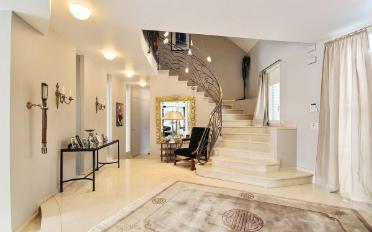 Single house 12 rooms - image - 4