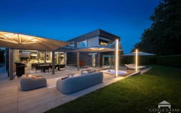 Villa 8.5 pièces - image - 1