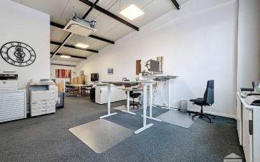 Office - image - 8