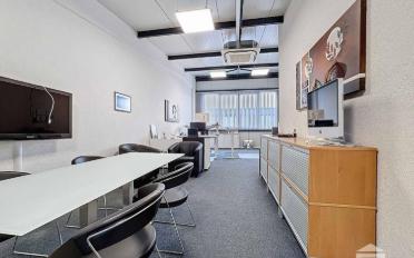 Office - image - 1