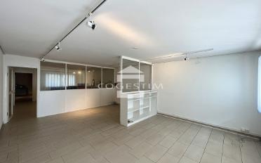 Bureau - image - 1