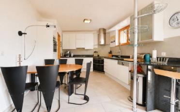 Single house 12 rooms - image - 3