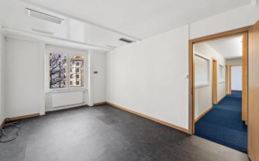 Office - image - 12