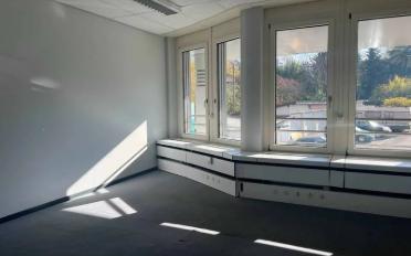 Office - image - 1