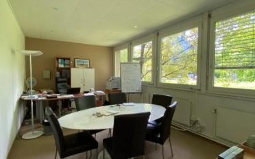 Office - image - 10