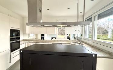 Villa 8.5 Zimmer - image - 4