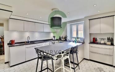 Maison 9.5 pièces - image - 1