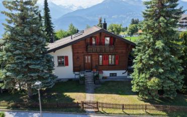 Chalet 8.5 pièces - image - 1