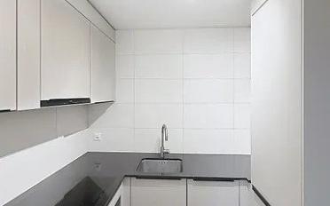 Apartment 4 rooms - image - 3