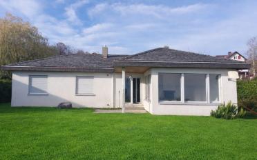 Villa - image - 1