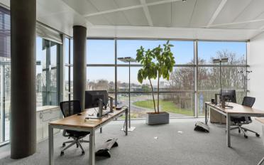 Office - image - 11