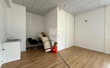 Mixed use property 1 room - image - 6