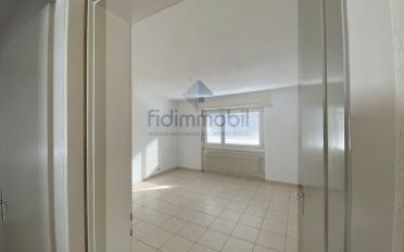 Apartment 4 rooms - image - 3