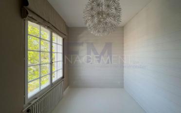Villa - image - 10