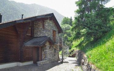 Chalet 9.5 pièces - image - 1