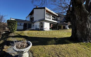 Villa 18 pièces - image - 1