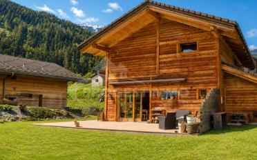 Chalet 6.5 pièces - image - 1