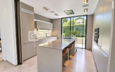 Maison 11 pièces - image - 2