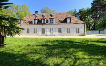 Maison 10 pièces - image - 1