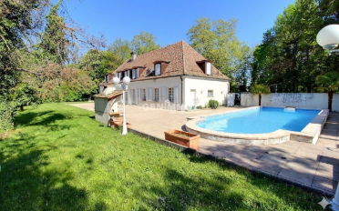 Maison 10 pièces - image - 2