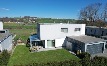 Einfamilienhaus 4.5 Zimmer - image - 1