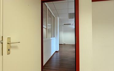 Office - image - 4
